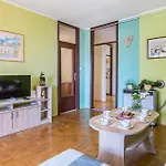 3 Bedroom Awesome Apartment In Pula