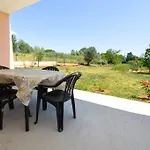3 Bedroom Awesome Apartment In Pula *