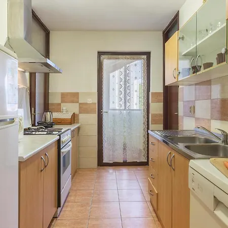 Apartamento 3 Bedroom Awesome In *