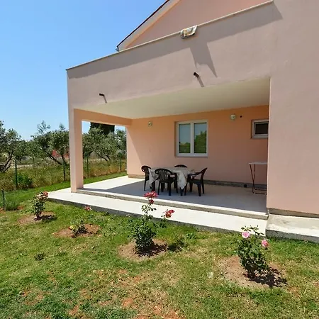 Apartamento 3 Bedroom Awesome In