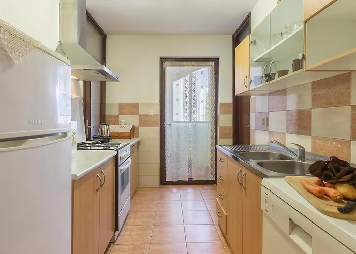 公寓 3 Bedroom Awesome In *