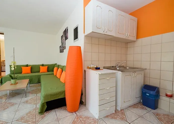3 Bedroom Awesome Apartment In Pula
