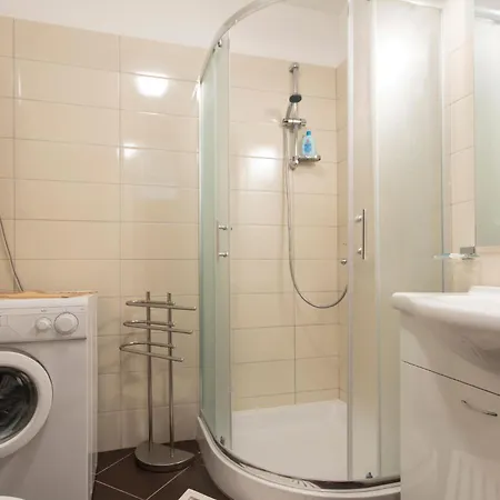 아파트 3 Bedroom Awesome In 풀라