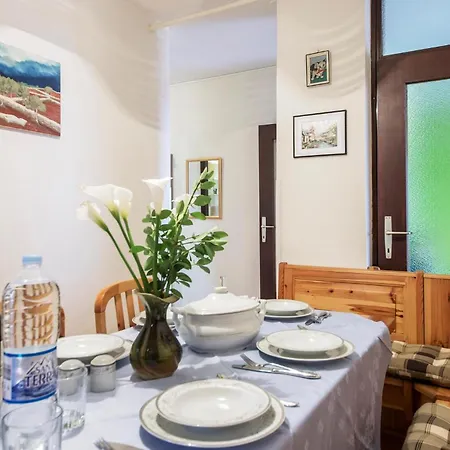 아파트 3 Bedroom Awesome In 풀라