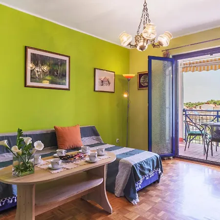 3 Bedroom Awesome Apartment In Pula