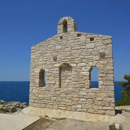 3 Bedroom Awesome Apartment In Pula Apartment