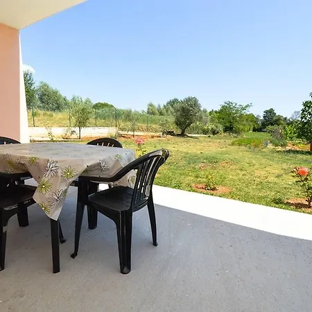 3 Bedroom Awesome In *