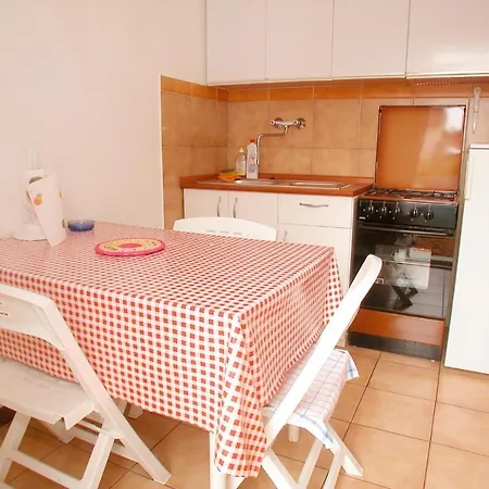 아파트 3 Bedroom Awesome In 풀라