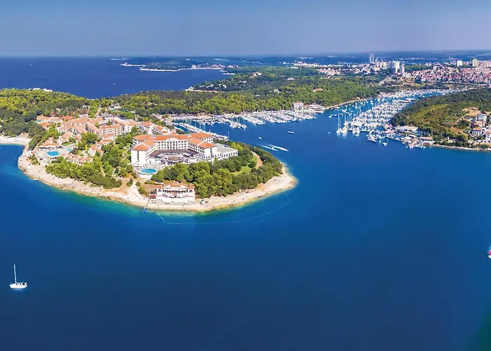 3 Bedroom Awesome Apartment In Pula * Pula