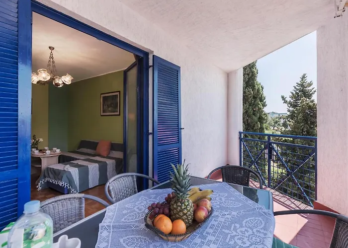 3 Bedroom Awesome Apartment In Pula Pula