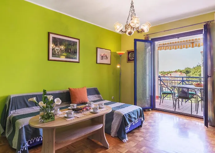3 Bedroom Awesome Apartment In Pula