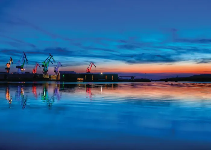 3 Bedroom Awesome Apartment In Pula *