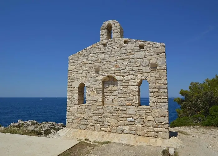 3 Bedroom Awesome Apartment In Pula Apartment