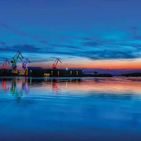 3 Bedroom Awesome In *