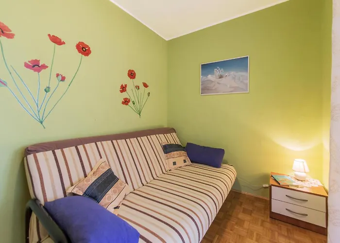 3 Bedroom Awesome In Appartement